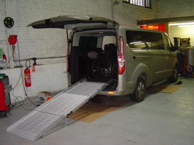 Location véhicule Ford Tournéo Custom TPMR pour 1 fauteuil roulant