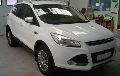 Ford Kuga:  Aménagement auto-école