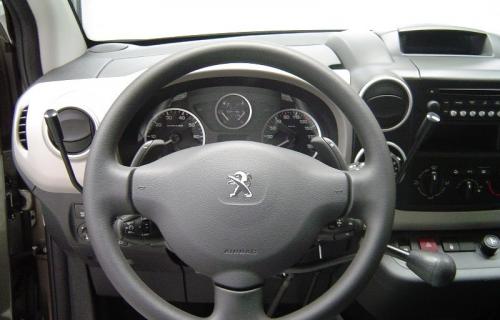 Peugeot Partner bva: les manettes accélérateurs/frein